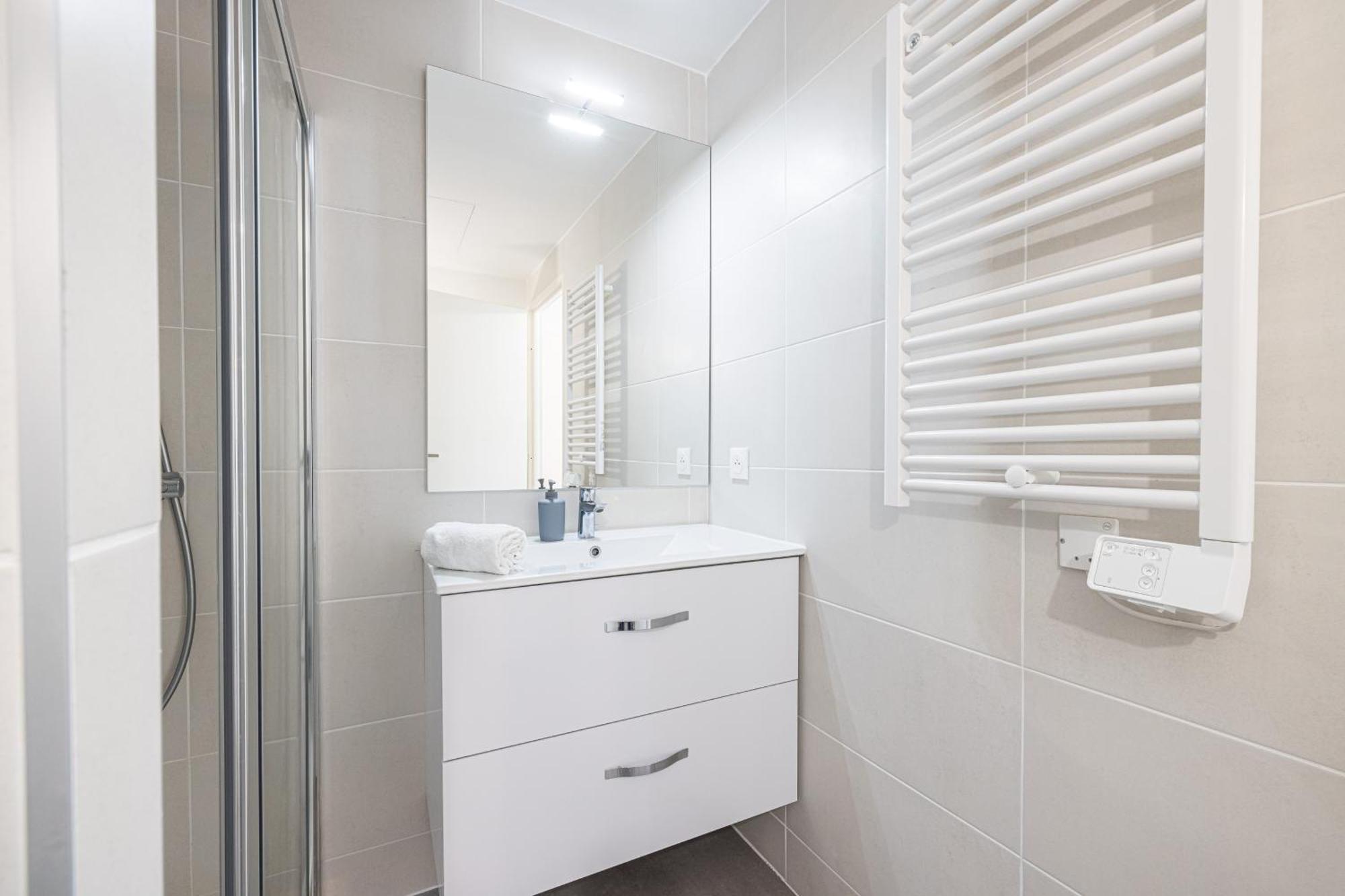 Queen Riviera : Climatisation, Parking, Terrasse Menton Exterior foto