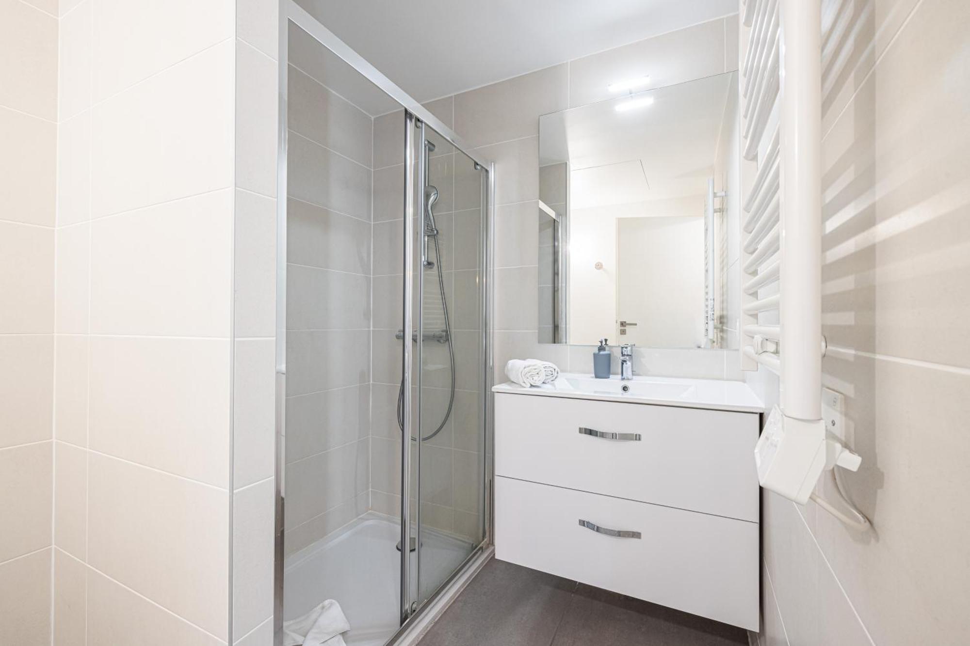 Queen Riviera : Climatisation, Parking, Terrasse Menton Exterior foto